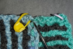 18-attach-yarn-to-corner