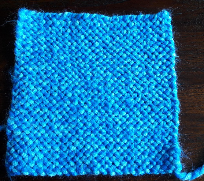 01-plain-square-bulky-yarn